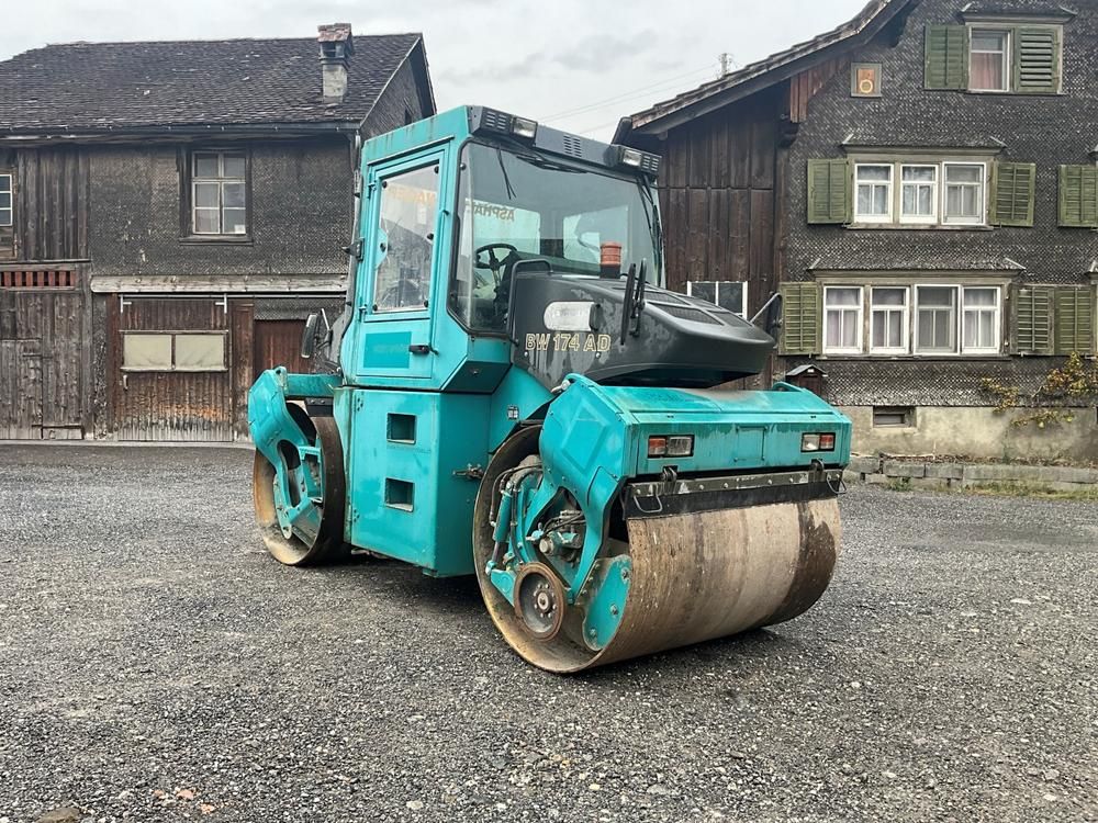 2002 Bomag BW 174 AD tandem roller