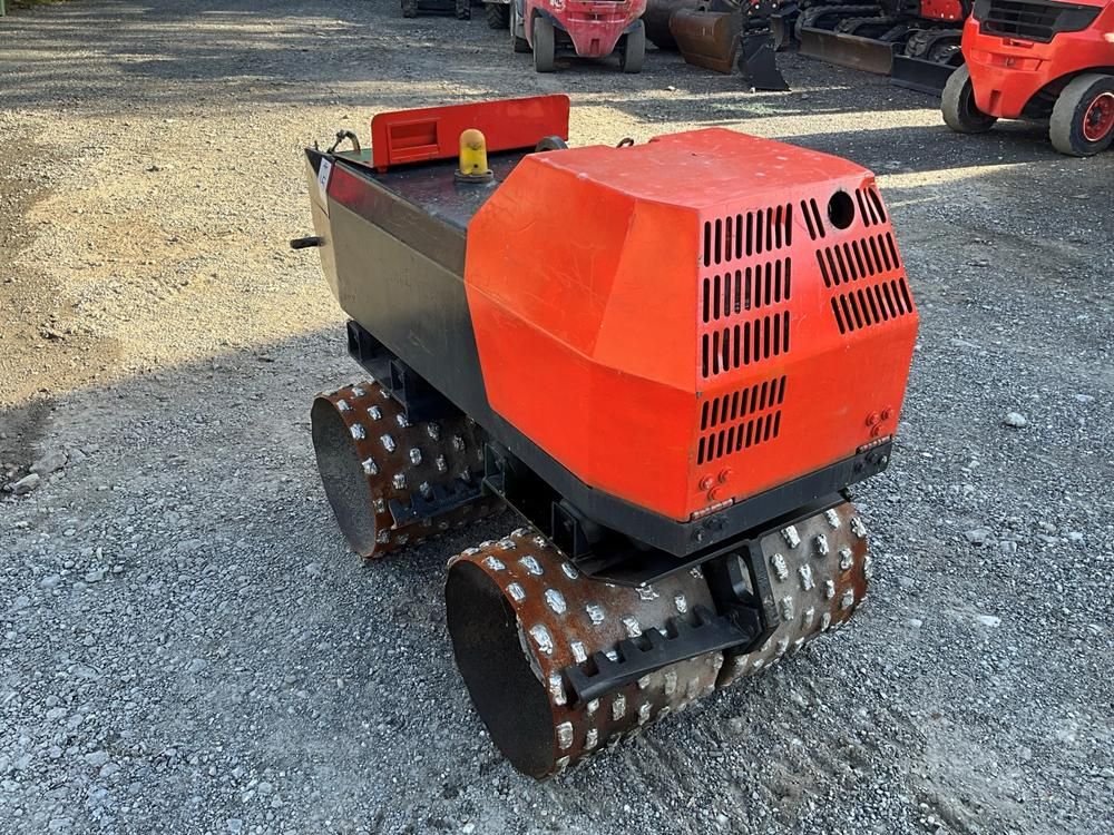 2006 RAMMAX RW 1504 HF trench roller