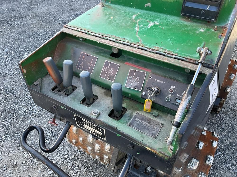 2006 RAMMAX RW 1504 HF trench roller
