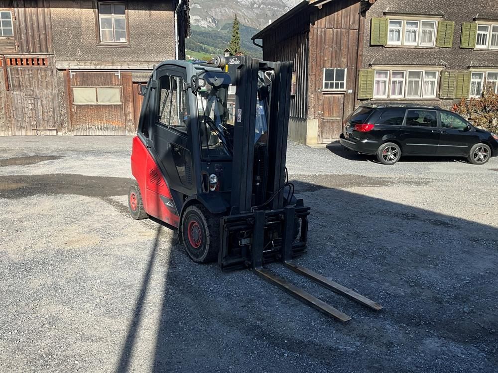 2017 Linde H30D-02 forklift truck