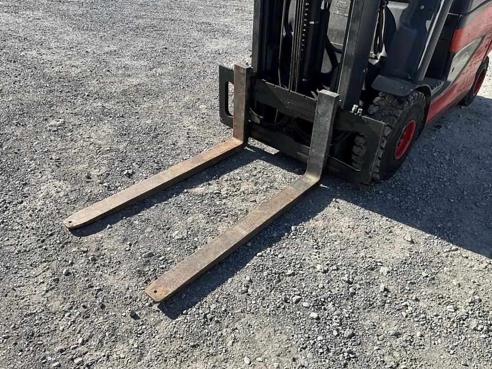 2015 Linde E20H-01/600 electric forklift