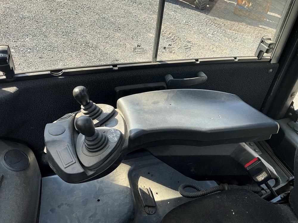 2013 Linde E20PL-01 electric forklift