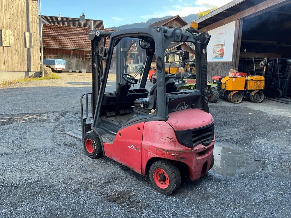 2012 Linde H18D-01 forklift truck