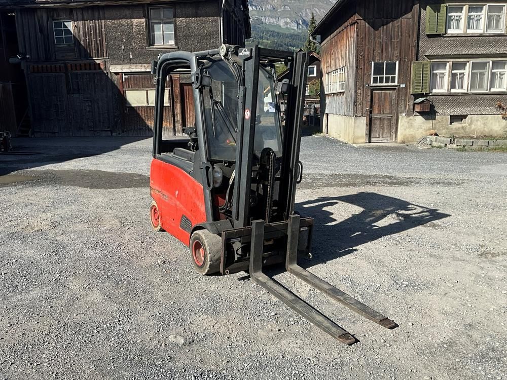 2008 Linde E20PH-01 electric forklift
