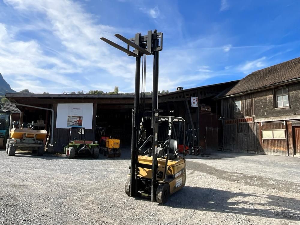 2007 Caterpillar EP15KRT electric forklift