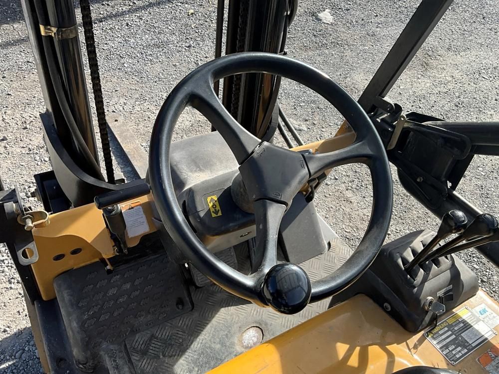 2007 Caterpillar EP15KRT electric forklift