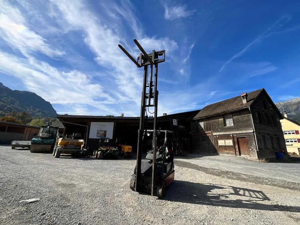 2001 Linde E 16 C-02 electric forklift