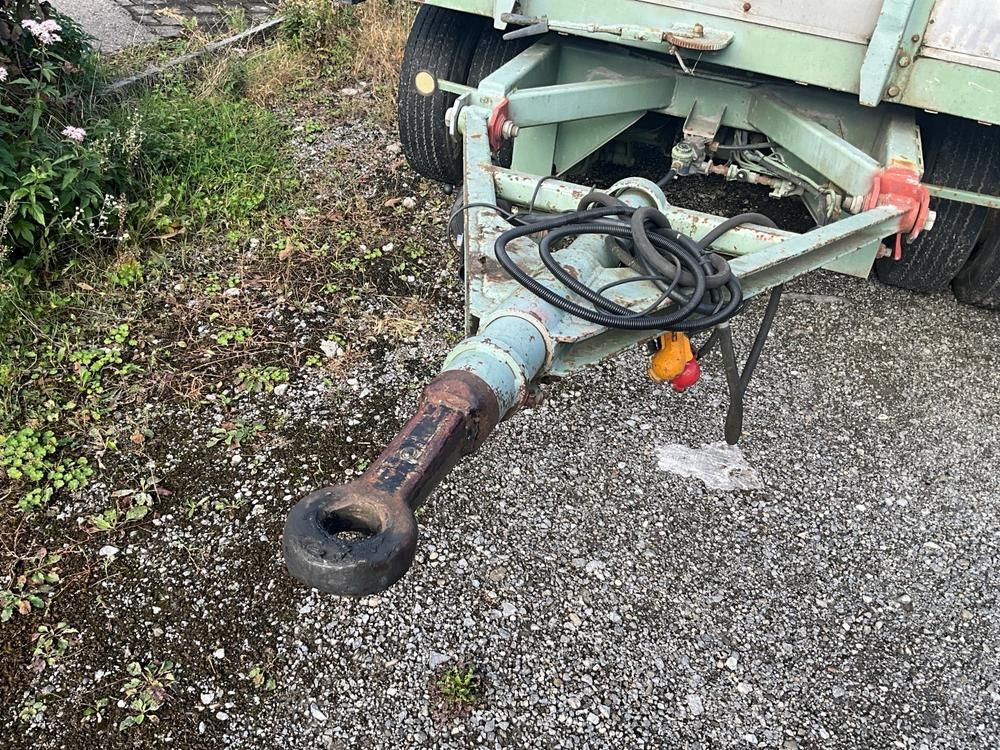 Meusburger MPJ 220 flatbed trailer