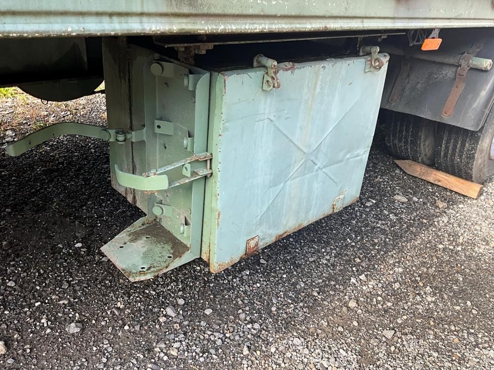Meusburger MPJ 220 flatbed trailer