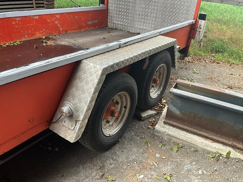 Flatbed ramp trailer