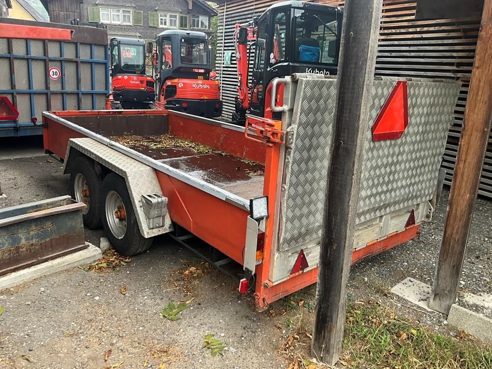 Flatbed ramp trailer