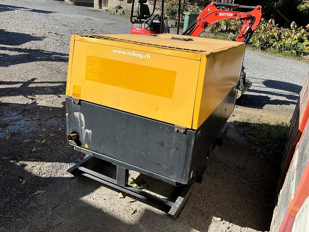 2015 CompAir DLT0704 air compressor