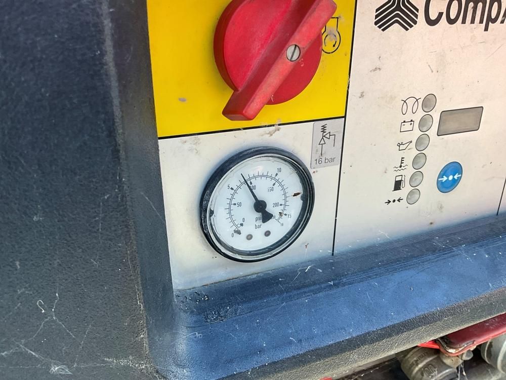2015 CompAir DLT0704 air compressor
