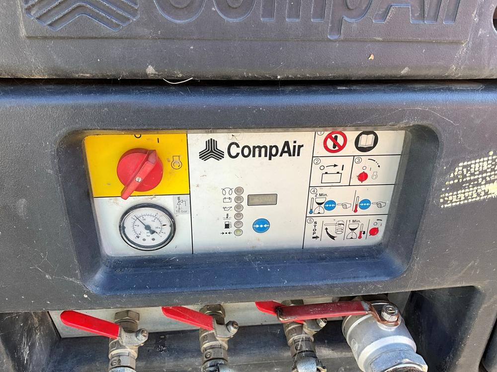 2015 CompAir DLT0704 air compressor