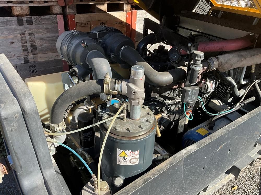 2015 CompAir DLT0704 air compressor
