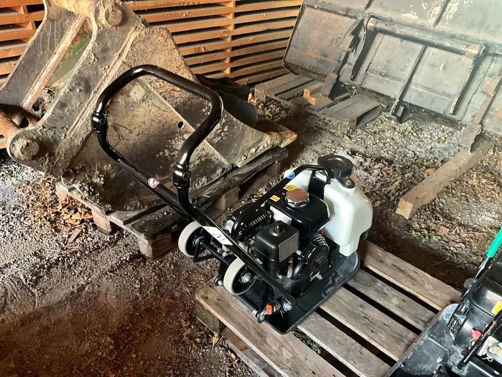 2022 Mikasa MVC-F60H VAS Plate compactor