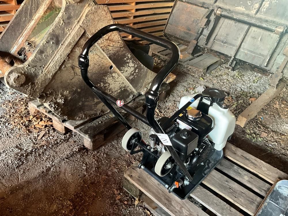 2022 Mikasa MVC-F60H VAS Plate compactor