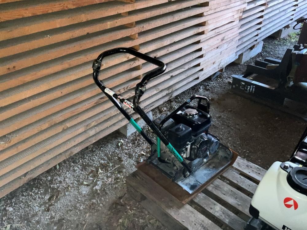 2014 Mikasa MVC-F80H VAS Plate compactor