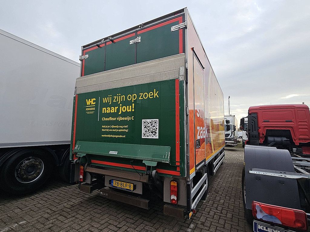 DAF LF 210 carrier