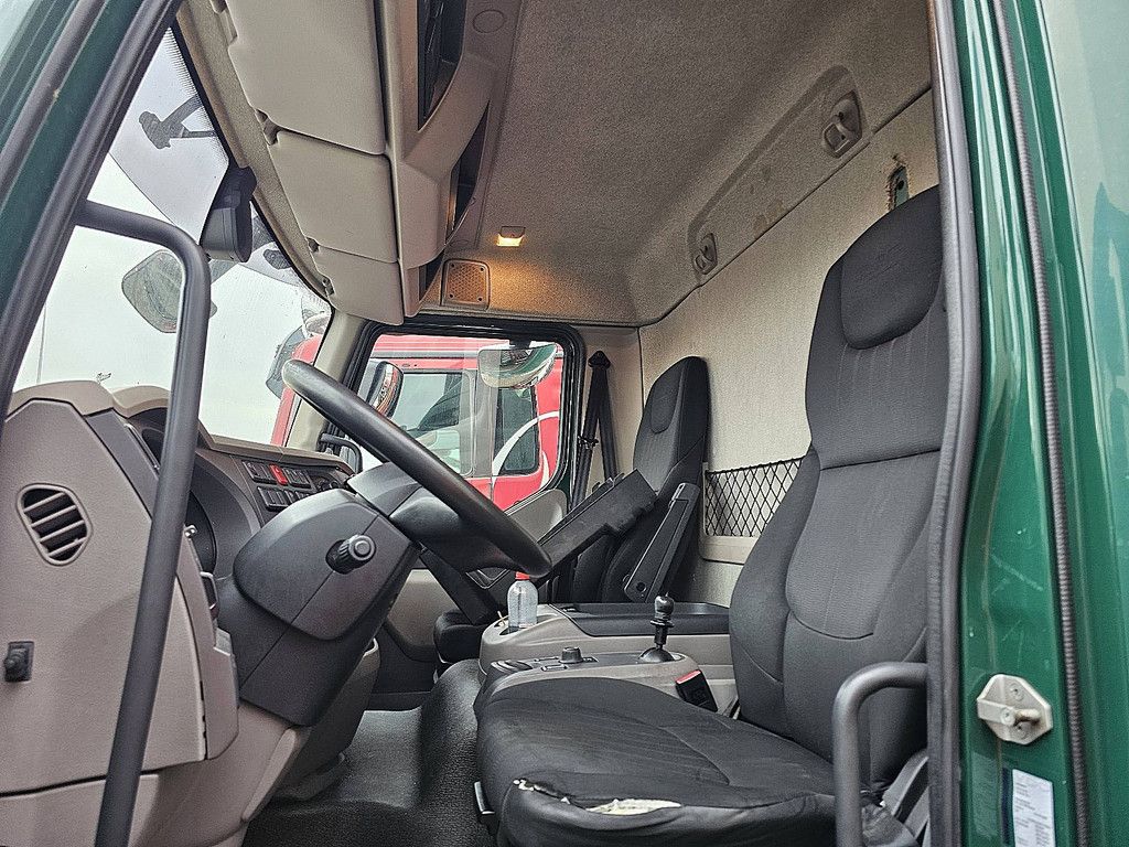 DAF LF 210 carrier
