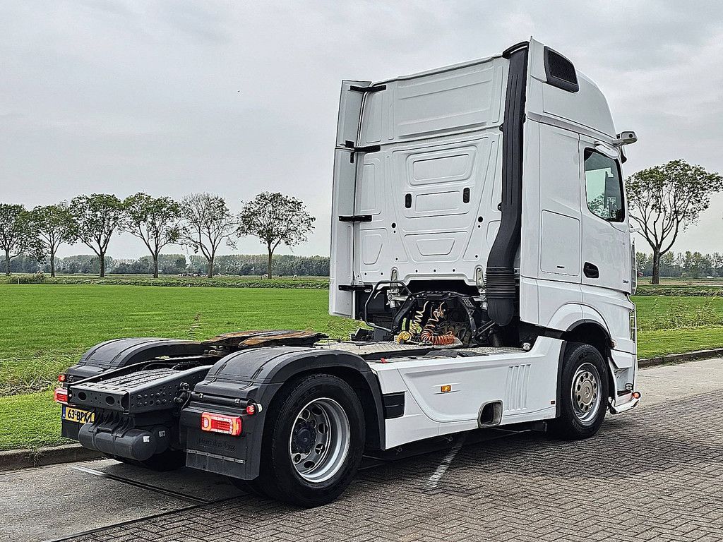MERCEDES-BENZ ACTROS 1851 LS gigaspace 2x tank