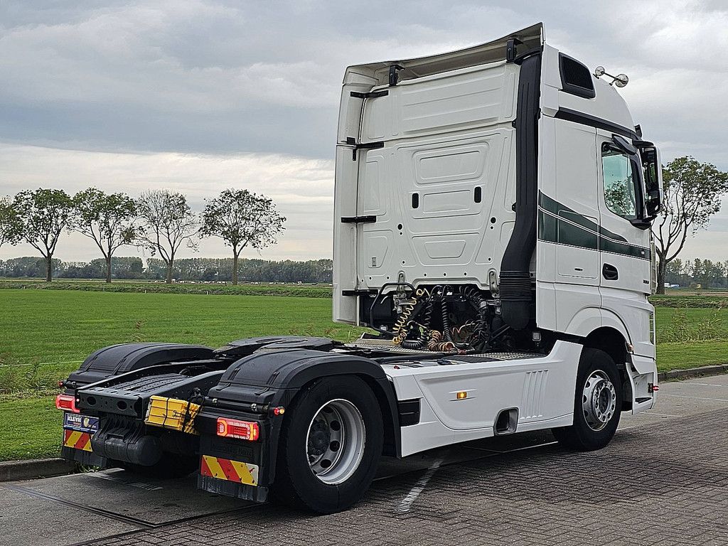 MERCEDES-BENZ ACTROS 1851 LS BIG SPACE,2Xtank,Standklima,oil retarder