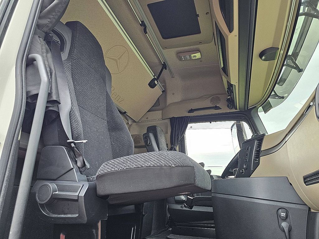 MERCEDES-BENZ ACTROS 1851 LS BIG SPACE,2Xtank,Standklima,oil retarder