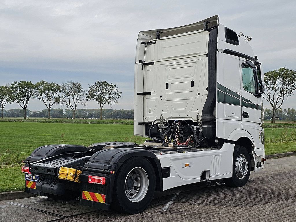 MERCEDES-BENZ ACTROS 1851 LS BIG SPACE,2Xtank,Standklima,oil retarder