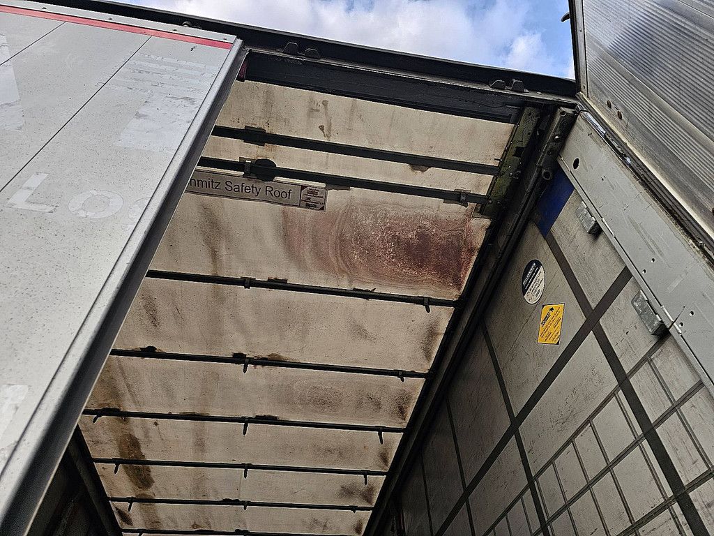 SCHMITZ SCB*S3T MOT 2/27 | 3 AXLES | SLIDING ROOF