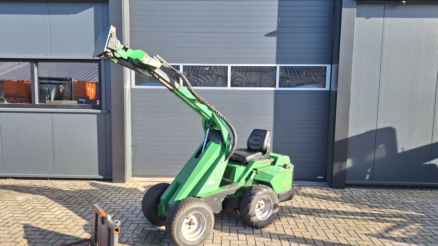 Minishovel Avant 520 telescoop mast