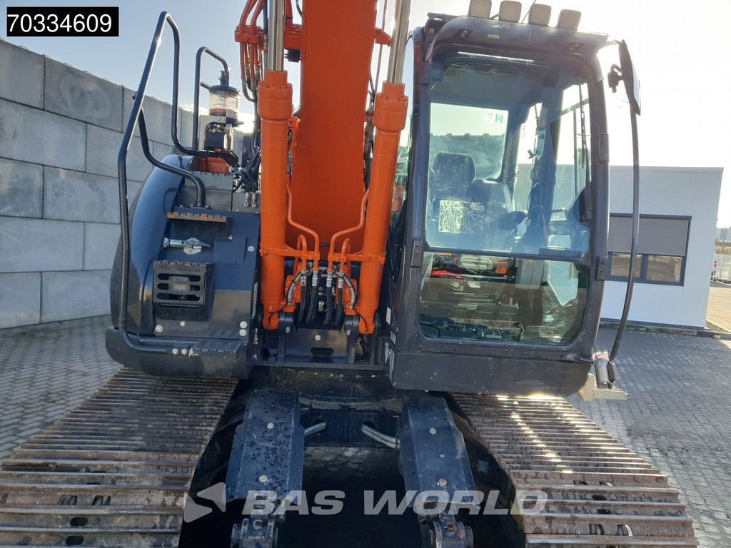 Hitachi ZX135 US-6 Blade - First Owner