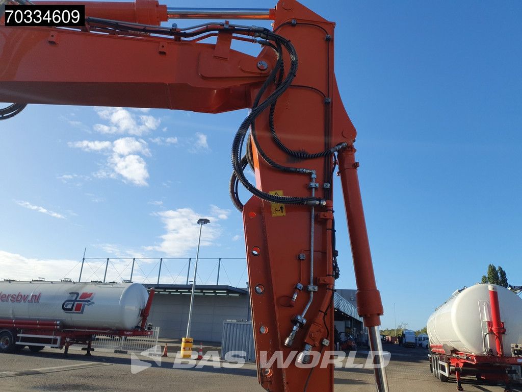 Hitachi ZX135 US-6 Blade - First Owner