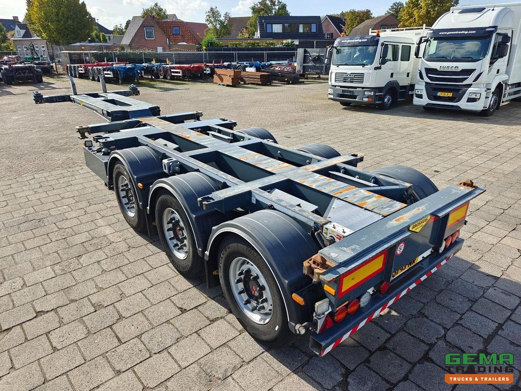 Broshuis MFCC-HD All Types of Containers - Lift Axle - SAF Disc Brake - 02/2027 MOT
