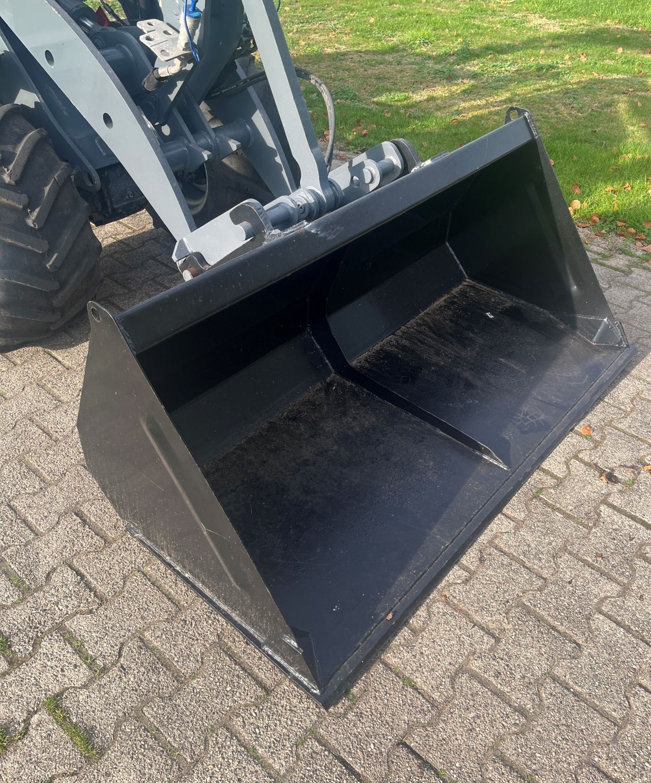 Giant 2700 HD shovel - 2022 - 550 uur