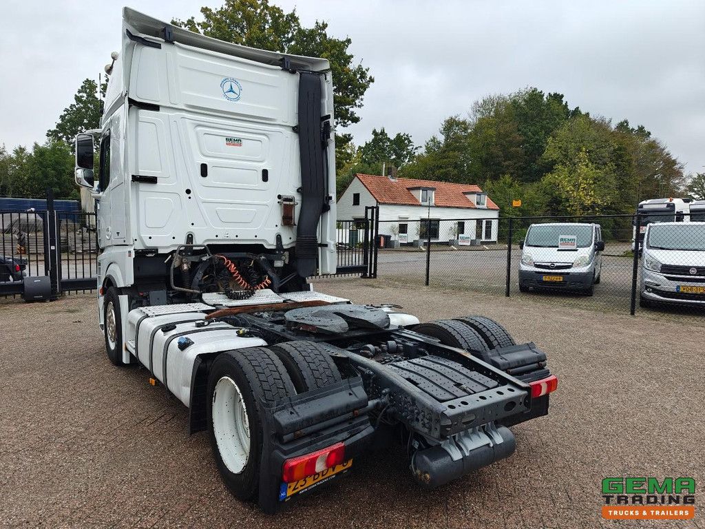 Mercedes-Benz Actros 1842 4x2 GigaSpace Euro6A - 13L Engine - Mega - Double Tank - NL truck