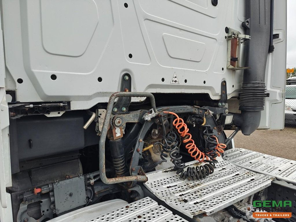 Mercedes-Benz Actros 1842 4x2 GigaSpace Euro6A - 13L Engine - Mega - Double Tank - NL truck