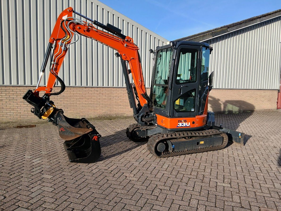 Hitachi ZX33U-6 CLR