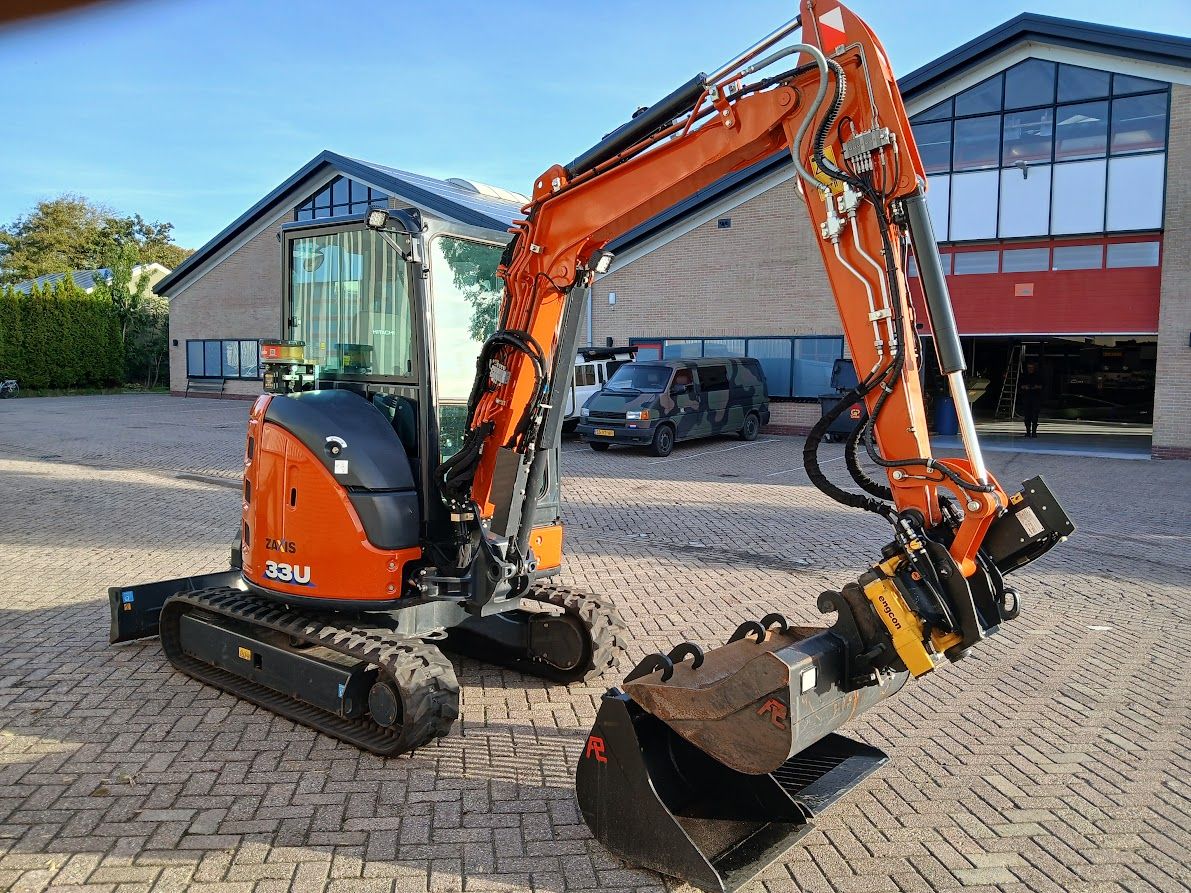 Hitachi ZX33U-6 CLR