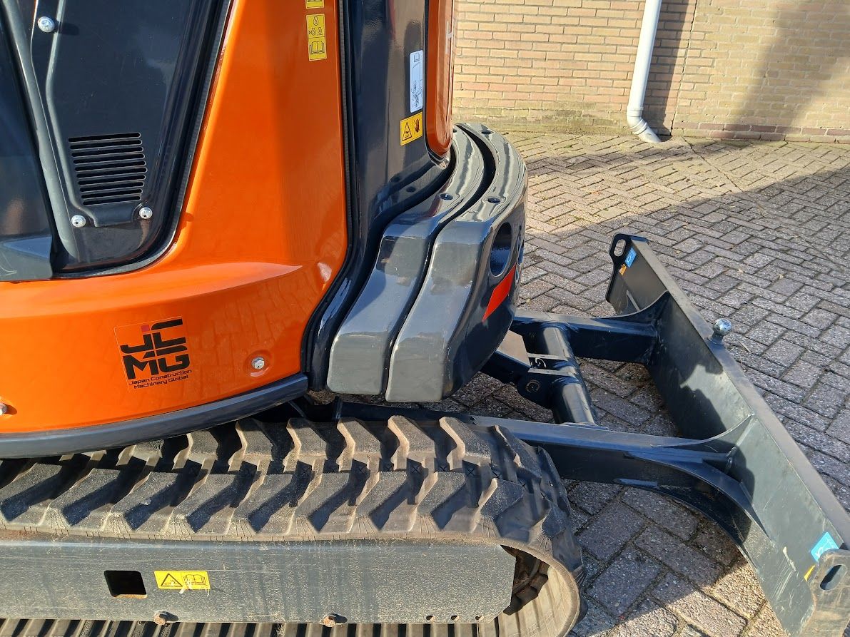 Hitachi ZX33U-6 CLR