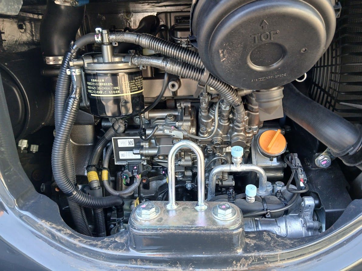 Hitachi ZX33U-6 CLR