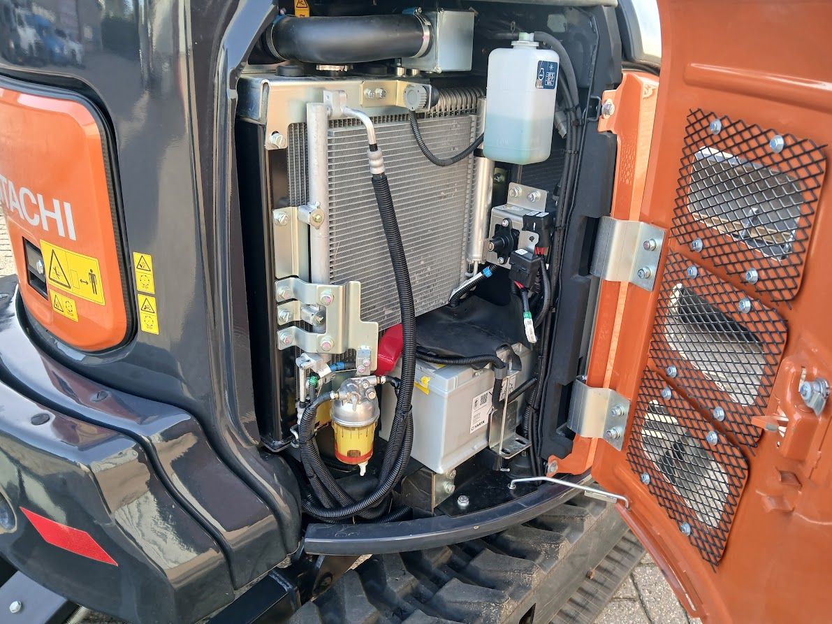 Hitachi ZX33U-6 CLR