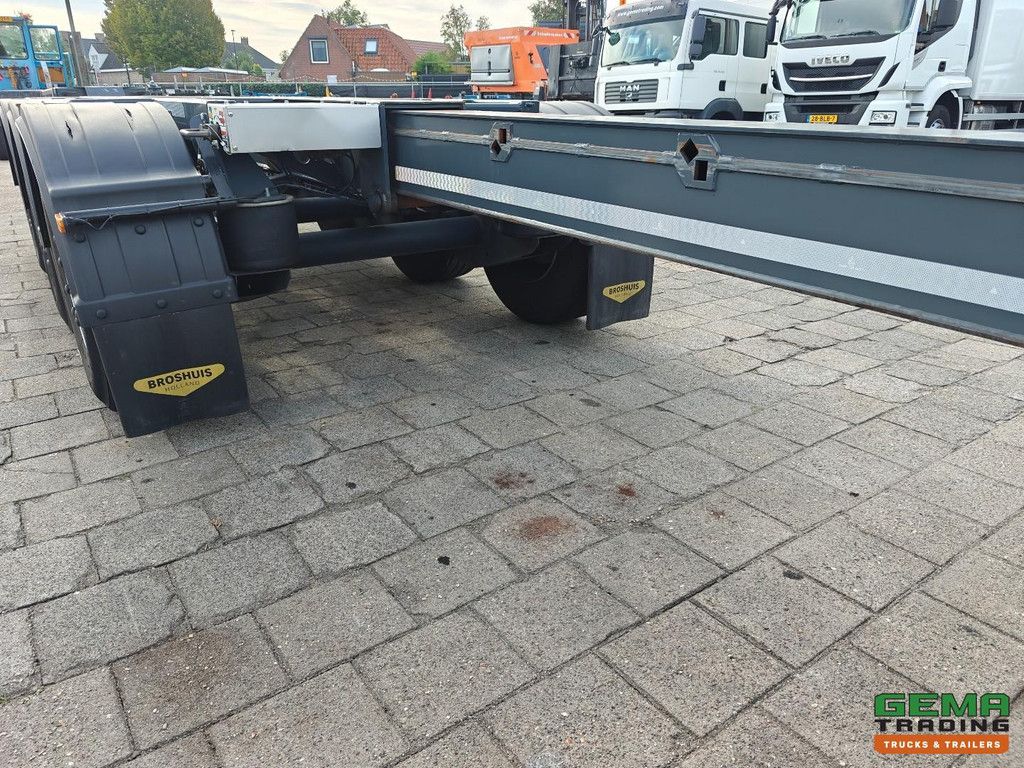 Broshuis 3UCC-39/45 MFCC All Types of Containers - Lift Axle - SAF Disc Brake - 03/2027 MOT