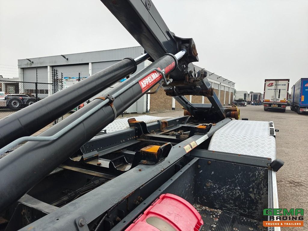 Volvo FH420 6x2/4 GlobeTrotter Euro6 - Hiab 21T Hooklift System - Full Air - Lift/Steering Axle - SmartTacho V2 - 02/2027 MOT
