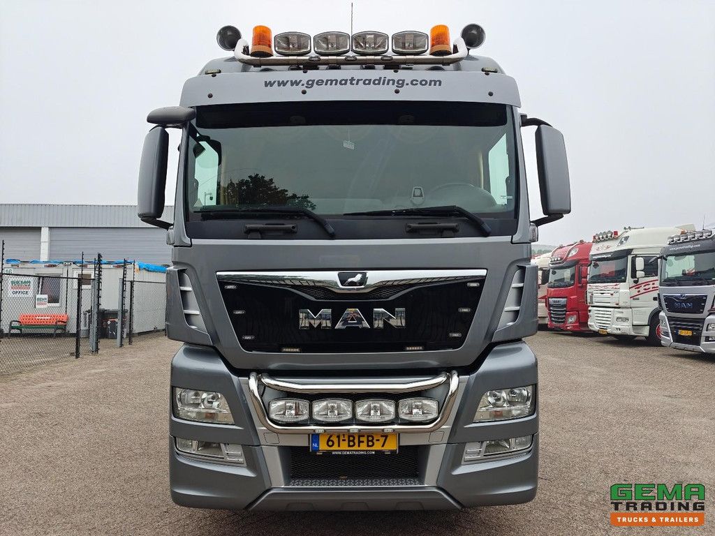 MAN TGX 26.480 6x2/4 XLX Euro6B - Hydraulics - Sliding fifth wheel - Nato - Navigation