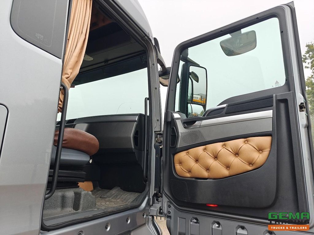 MAN TGX 26.480 6x2/4 XLX Euro6B - Hydraulics - Sliding fifth wheel - Nato - Navigation