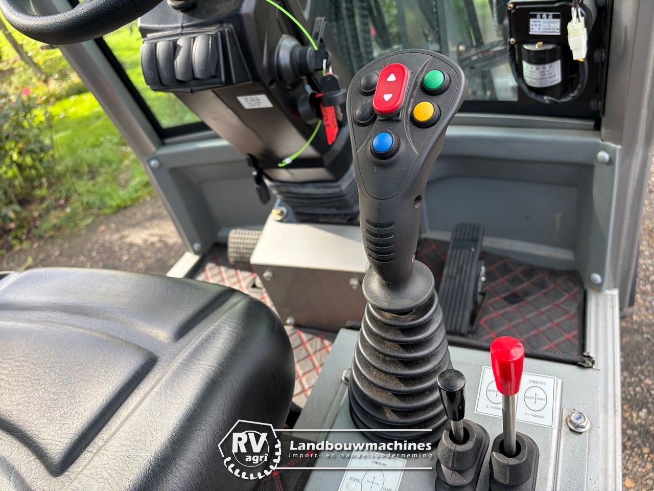 WCM L2110E elektrische shovel SLECHTS 10 DRAAIUREN!
