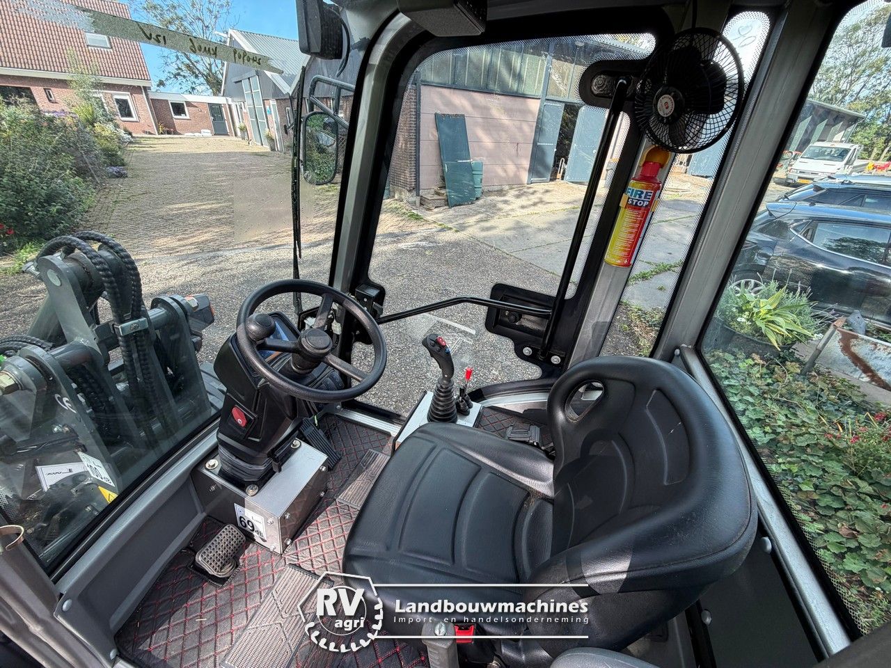 WCM L2110E elektrische shovel SLECHTS 10 DRAAIUREN!
