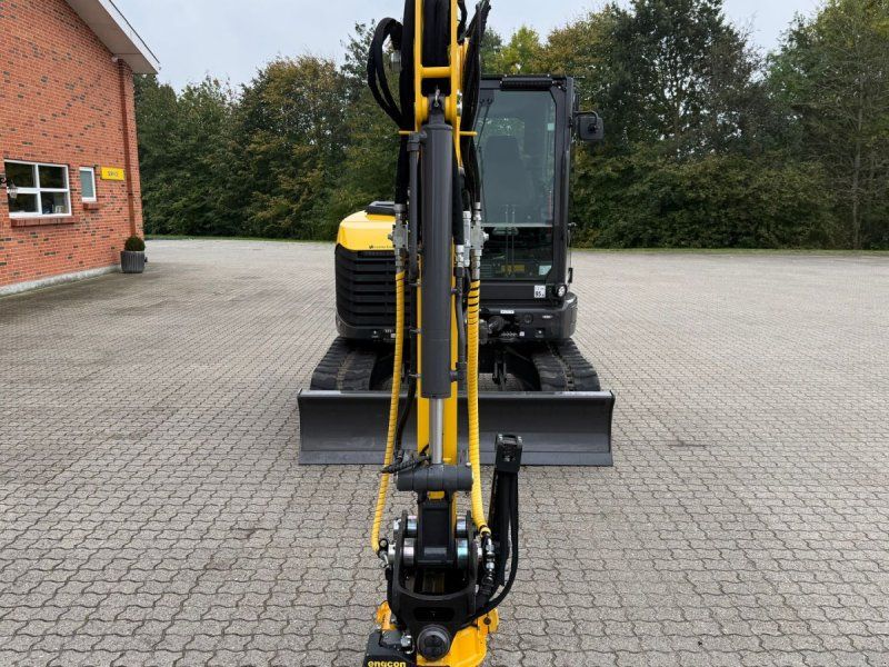 New Holland E60D + Engcon EC206