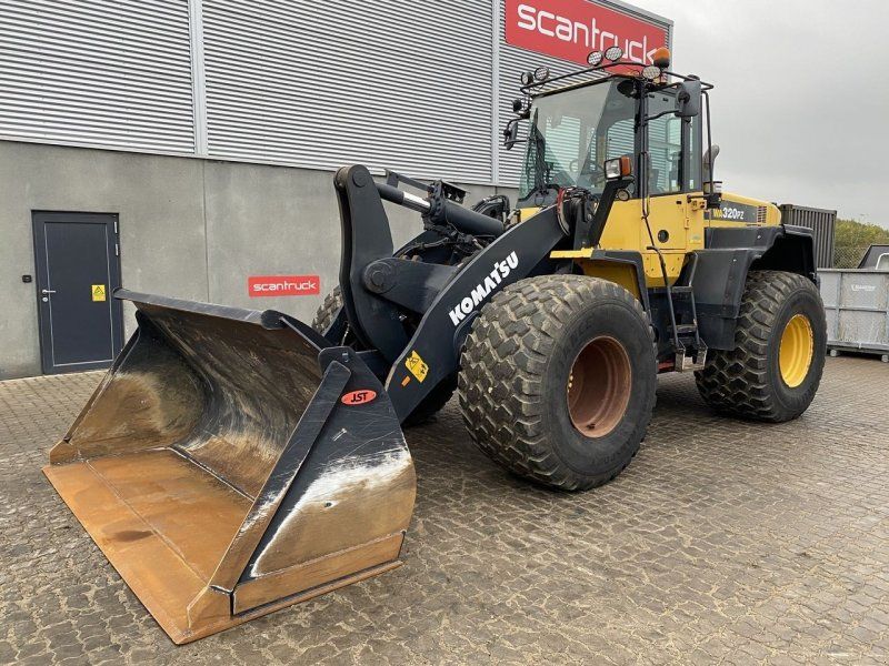 Komatsu WA320PZ