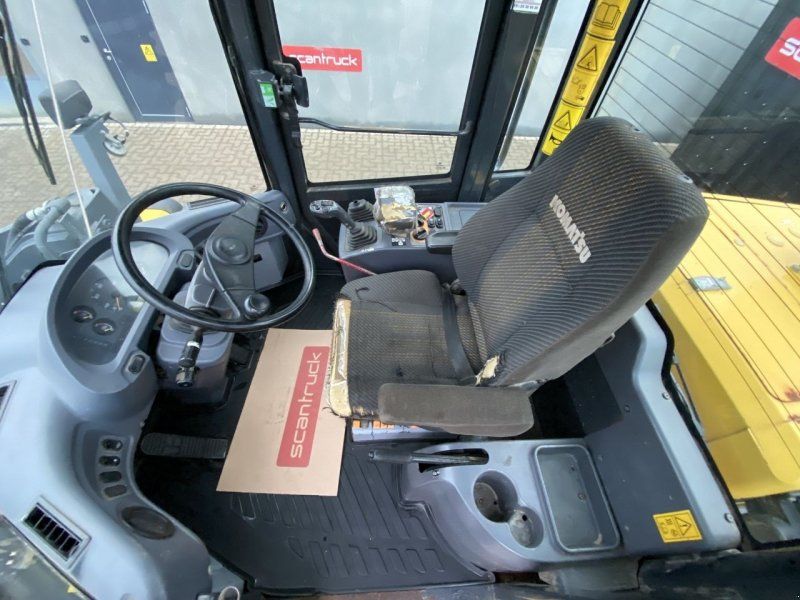 Komatsu WA320PZ